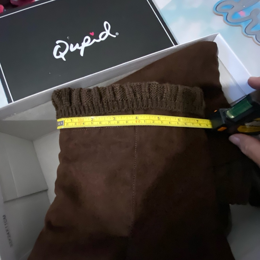 Qupid Brown Suede Knee High Boots W/cuff. New/box - Picture 9 of 11